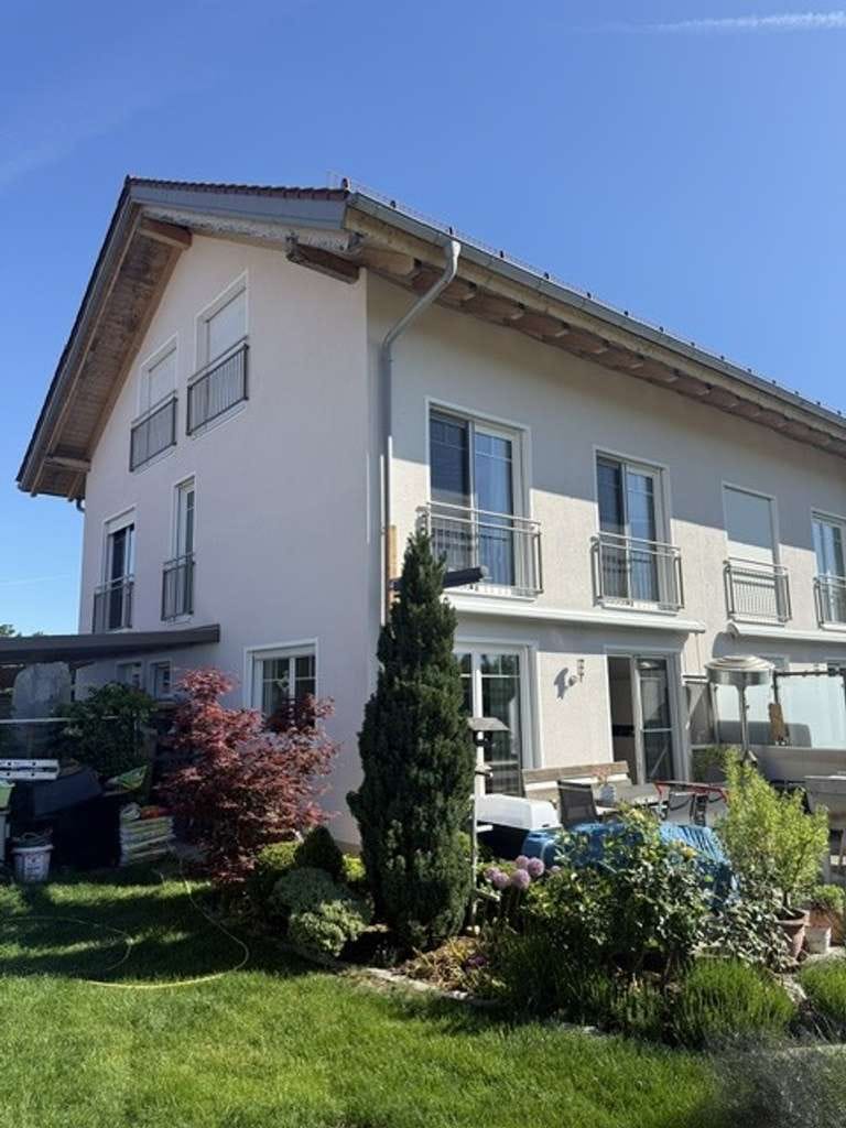 Immobilie in Weßling - Neuwertige DHH (KfW-Effizienzhaus 75) - Wärmepumpe - Neuwertig -  zum Selbstbezug ab Frühjahr 2027 - Bild 0