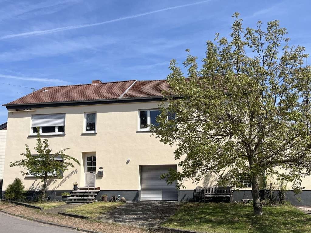 Immobilie in Wadern - NOSWENDEL : Charmantes Haus mit PELLETHEIZUNG und 1214 m² Grundstück ! - Bild 0