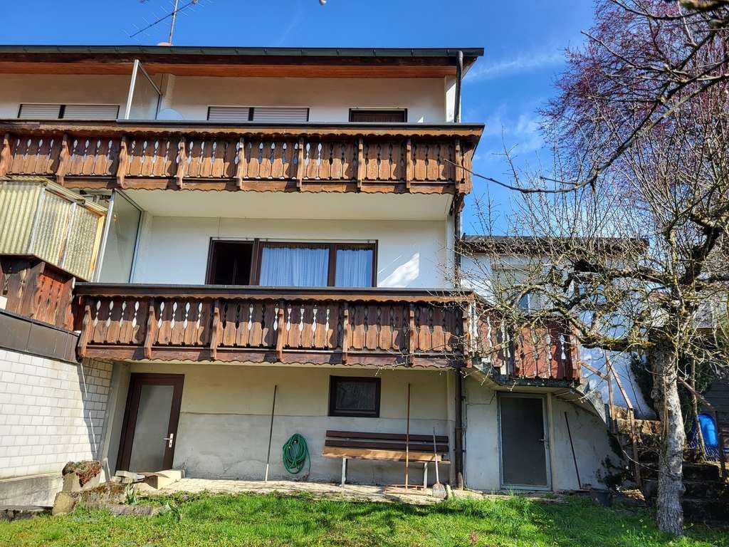 Immobilie in Großbettlingen - Doppelhaushälfte mit Garage und Stellplatz - Bild 1