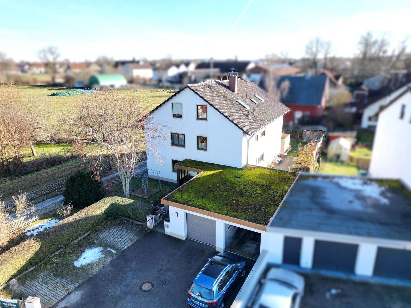 Immobilie in Mammendorf - Großes Mehrfamilienhaus mit 3 separaten Wohnungen im schönen Mammendorf - Bild 0