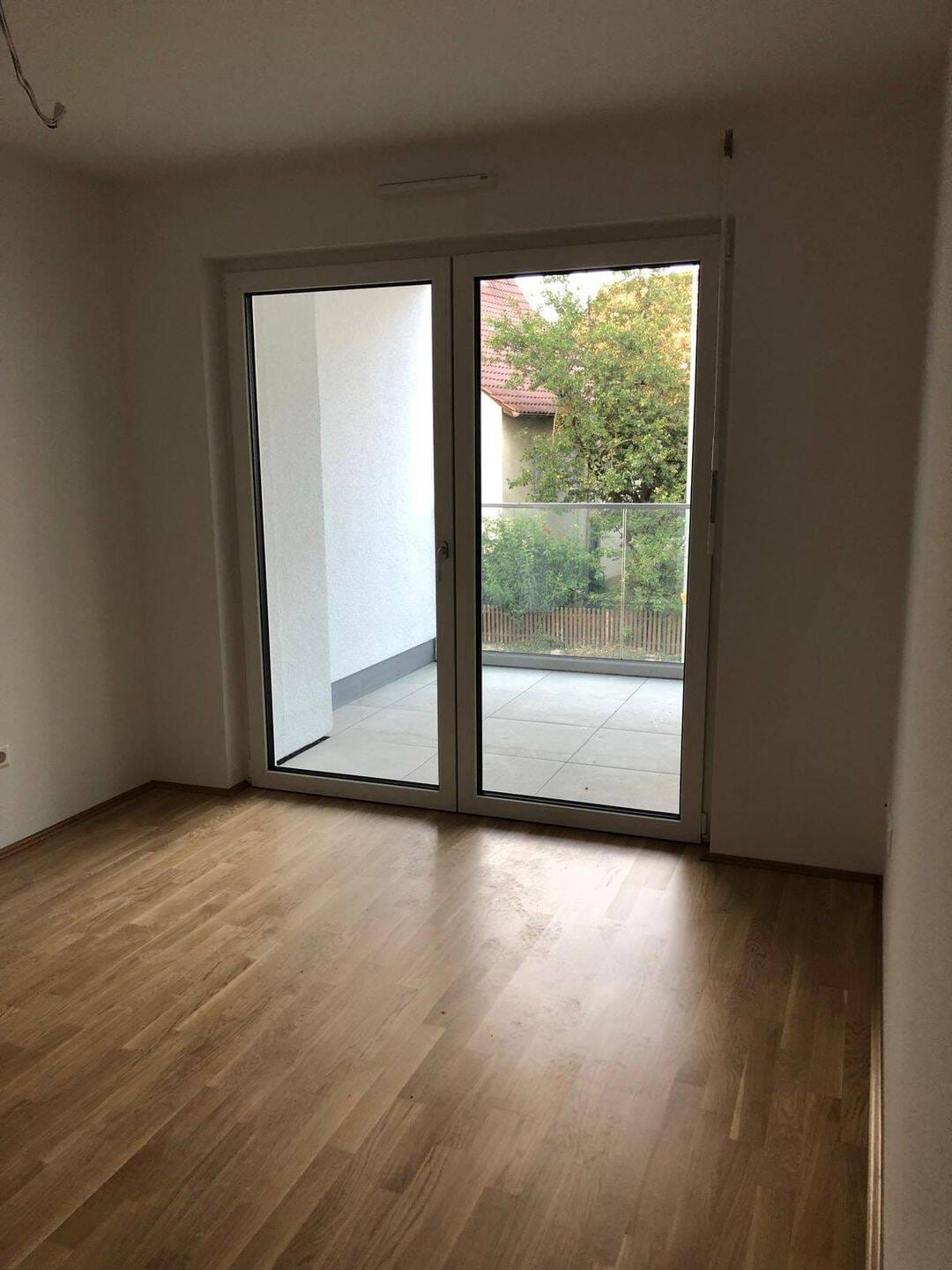 Immobilie in Jettingen - Attraktive 2 Zimmer Eigentumswohnung mit Balkon in Oberjettingen – Wohnen mit Komfort – zentral und barrierefrei - Bild 2