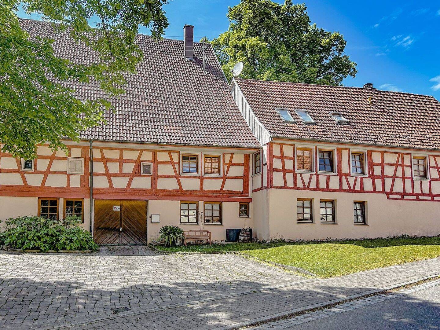Immobilie in Dunningen - Herzlich willkommen im Storchenhof - Ihrem neuen Zuhause! - Bild 2