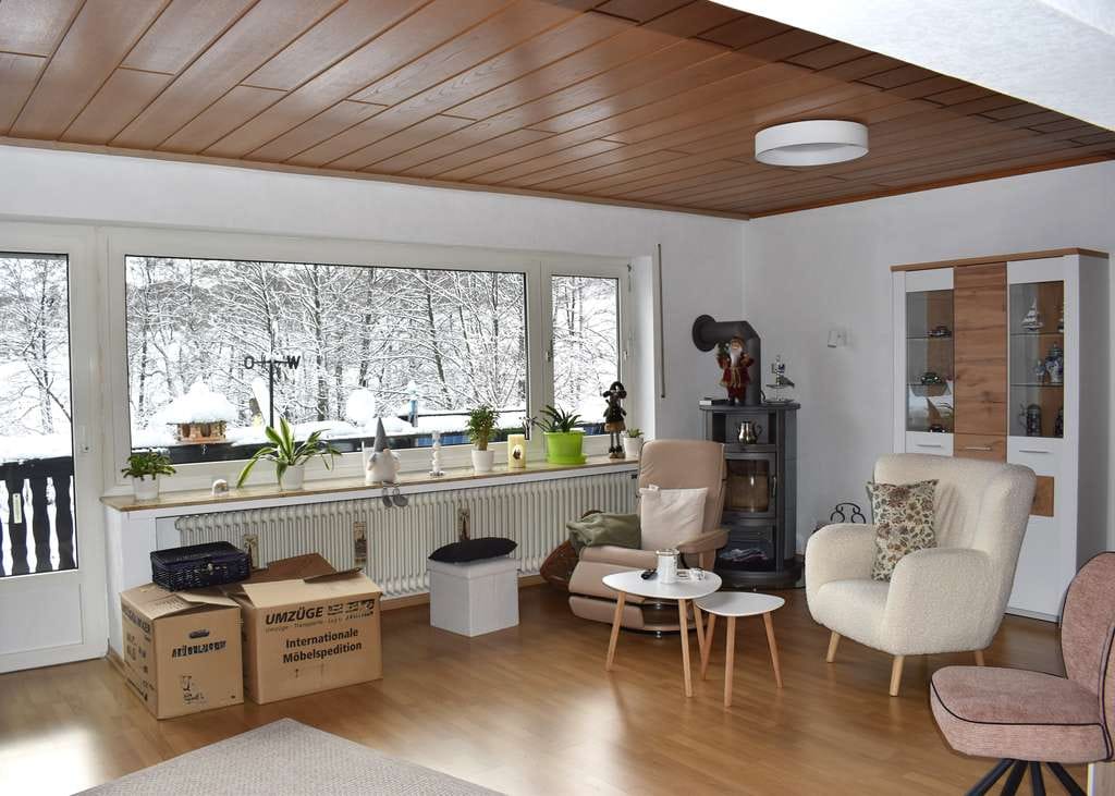 Immobilie in Bad Driburg - TOP Angebot - 3 Familienhaus in guter Lage und unverbaubarem Weitblick - Bild 3