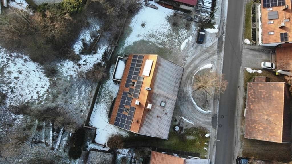 Immobilie in Finning - Großzügiges, familienfreundliches Einfamilienhaus -
mit viel Potenzial und Raum für Ideen - Bild 1