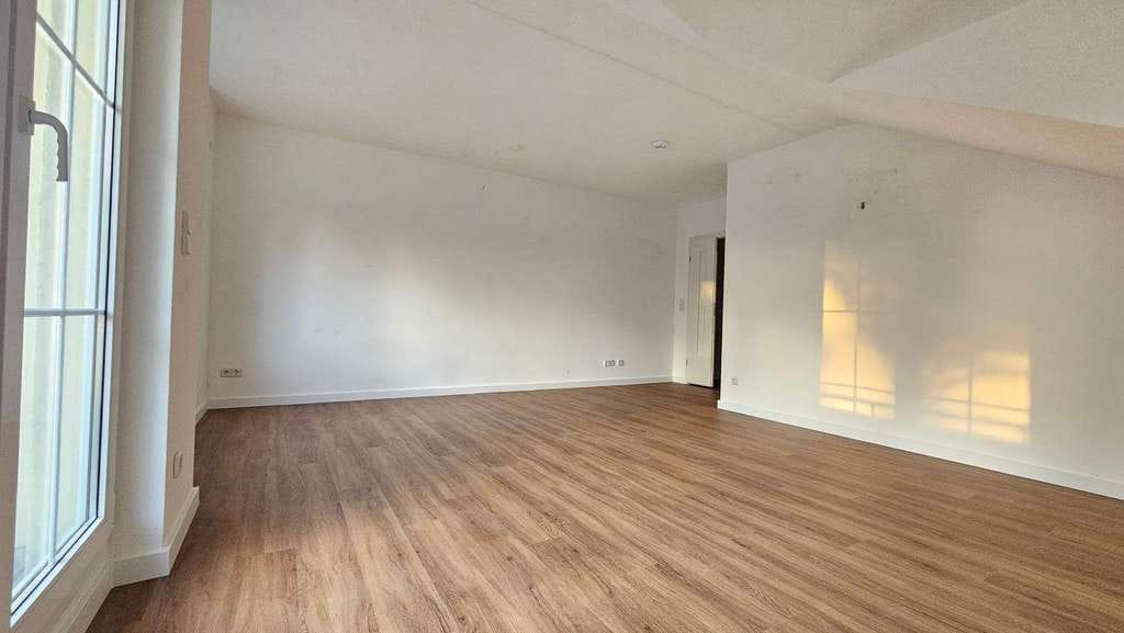 Immobilie in Stahnsdorf - Ruhige, helle 2-Zimmer Wohnung mit Balkon & Stellplatz - Bild 3