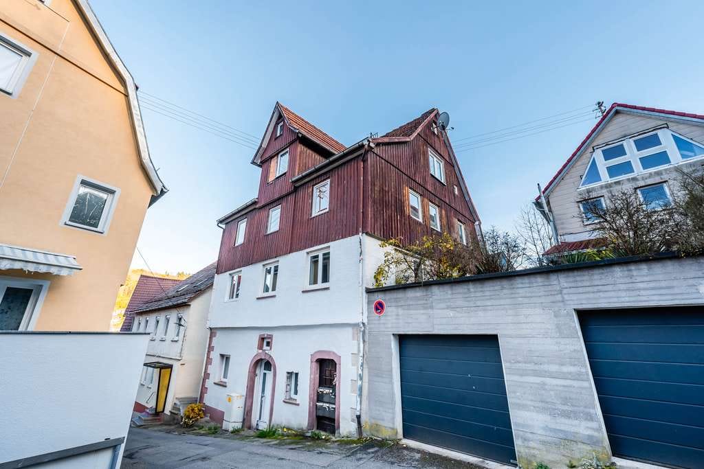 Immobilie in Calw - RENDITECHANCE - Modernisiertes Mehrfamilienhaus mit sechs Einheiten in der Innenstadt von Calw - Bild 1