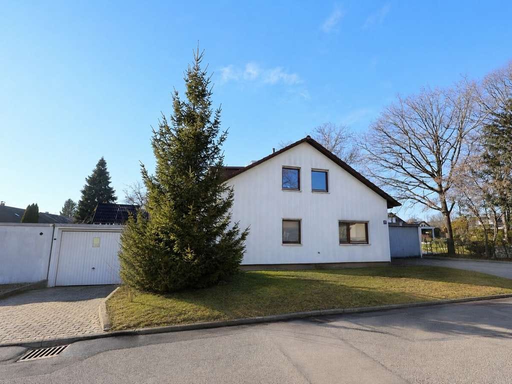 Immobilie in Böbingen an der Rems - Modernisiertes Zuhause für die ganze Familie - Bild 0