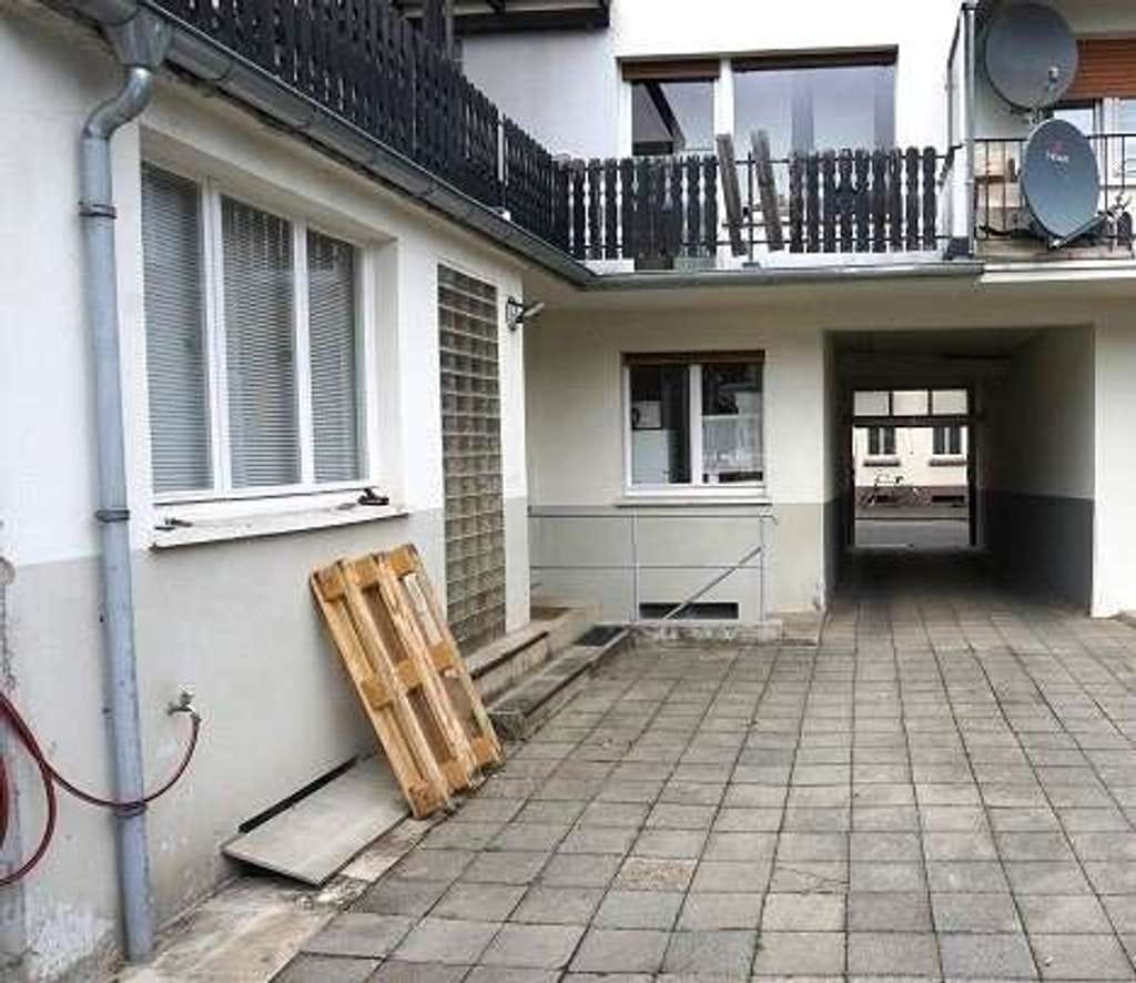 Immobilie in Viersen - 4-Fhs. plus Büroeinheit, zentral gelegen - Bild 2