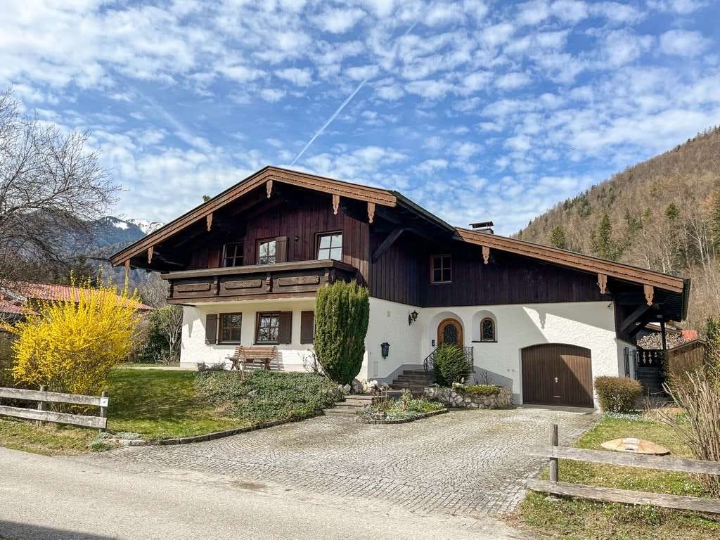 Immobilie in Schleching - Landhaus mitten in den Bergen! - Bild 2