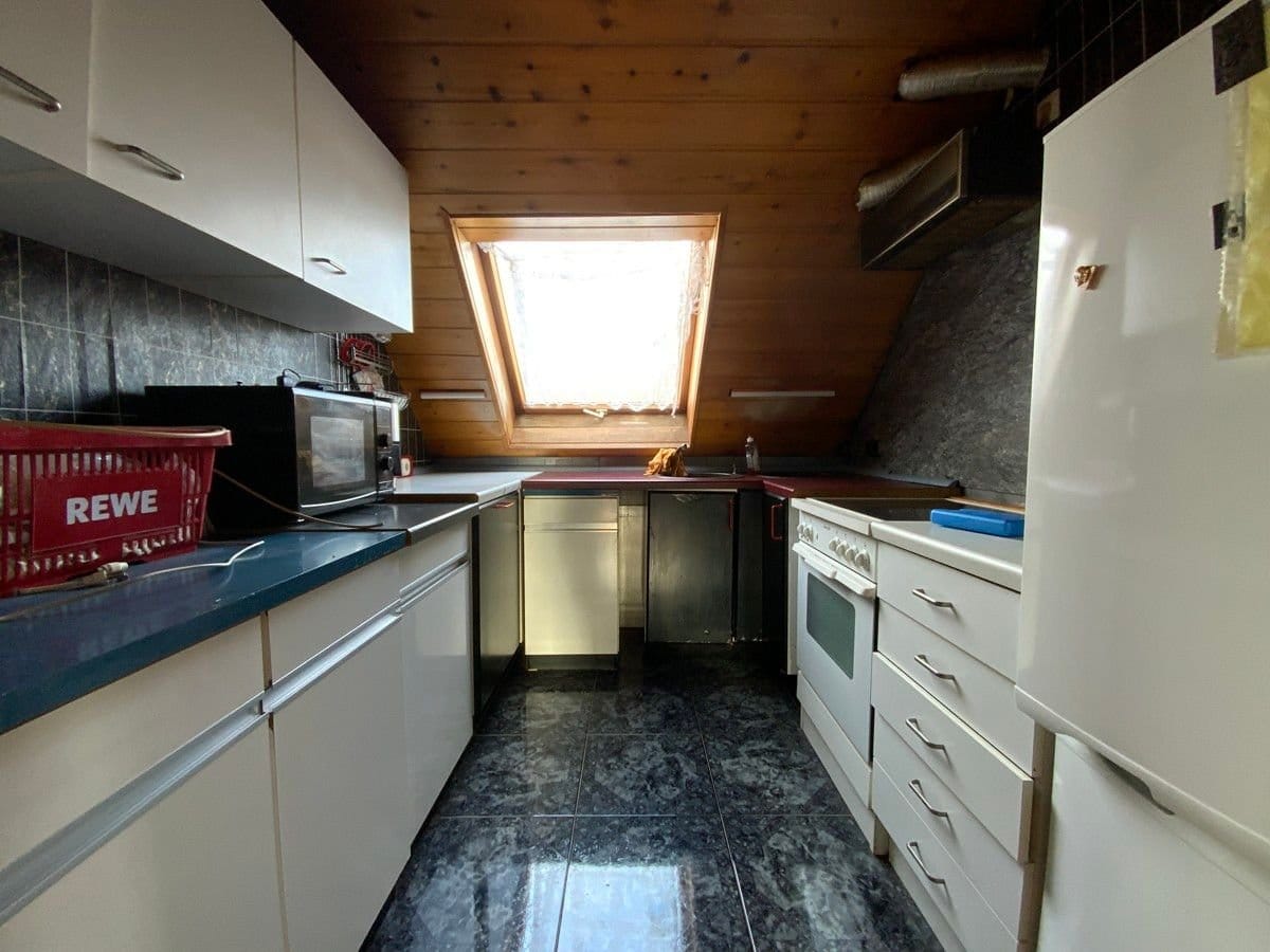 Immobilie in Habichtswald - Zweifamilienhaus in ruhiger Lage von Habichtswald-Ehlen - Viel Potenzial für Ihr Traumhaus - Bild 4