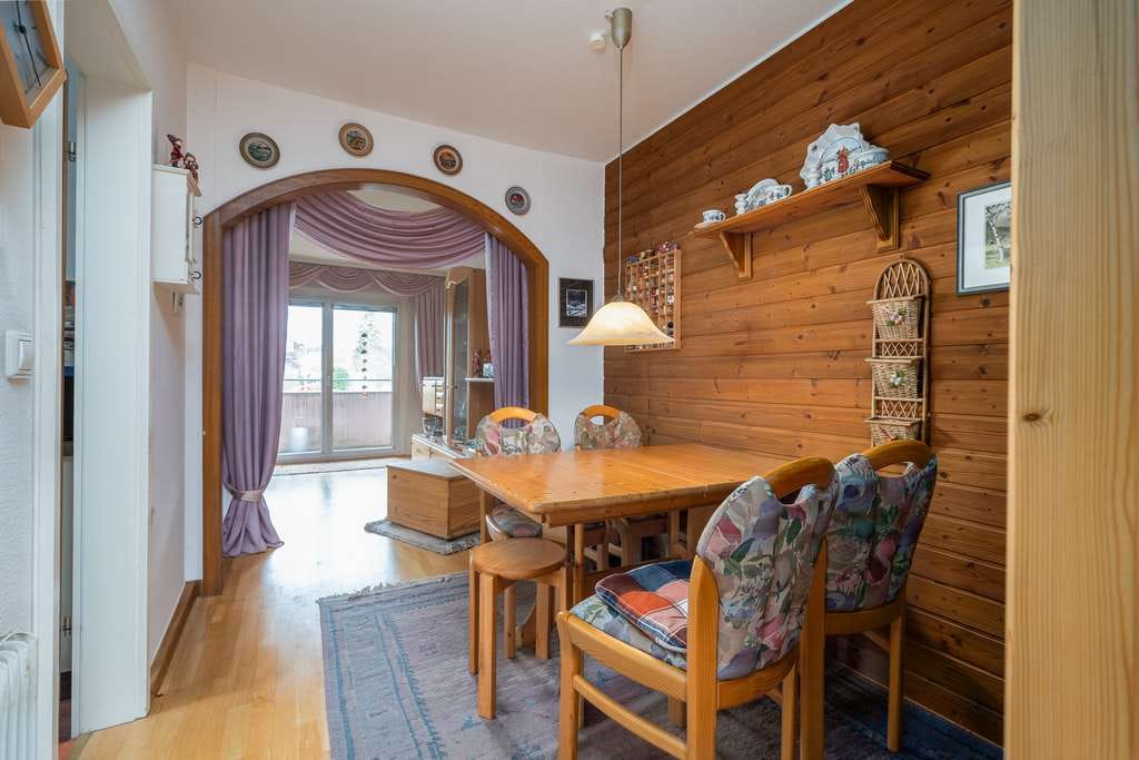 Immobilie in St. Georgen im Schwarzwald - Großzügige Eckwohnung im 2. Stock – ca. 93 m² mit Loggia und Tiefgaragenbox - Bild 3