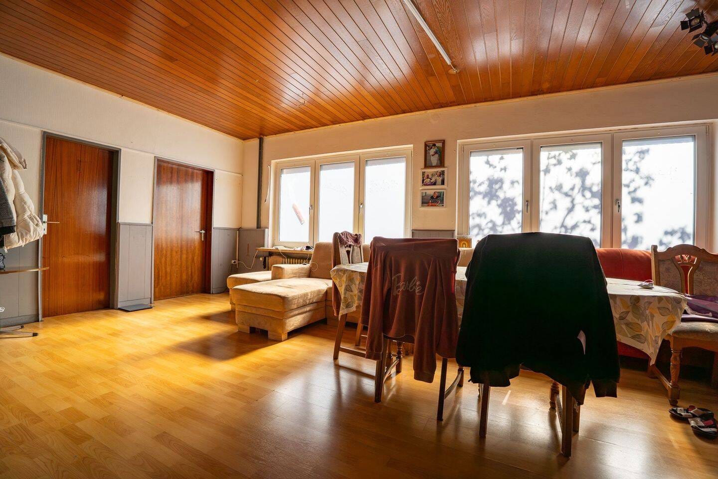Immobilie in Nordenham - Ehemaliges Wohn- und Geschäftshaus mit Entwicklungspotenzial und attraktiven Mieteinnahmen - Bild 4
