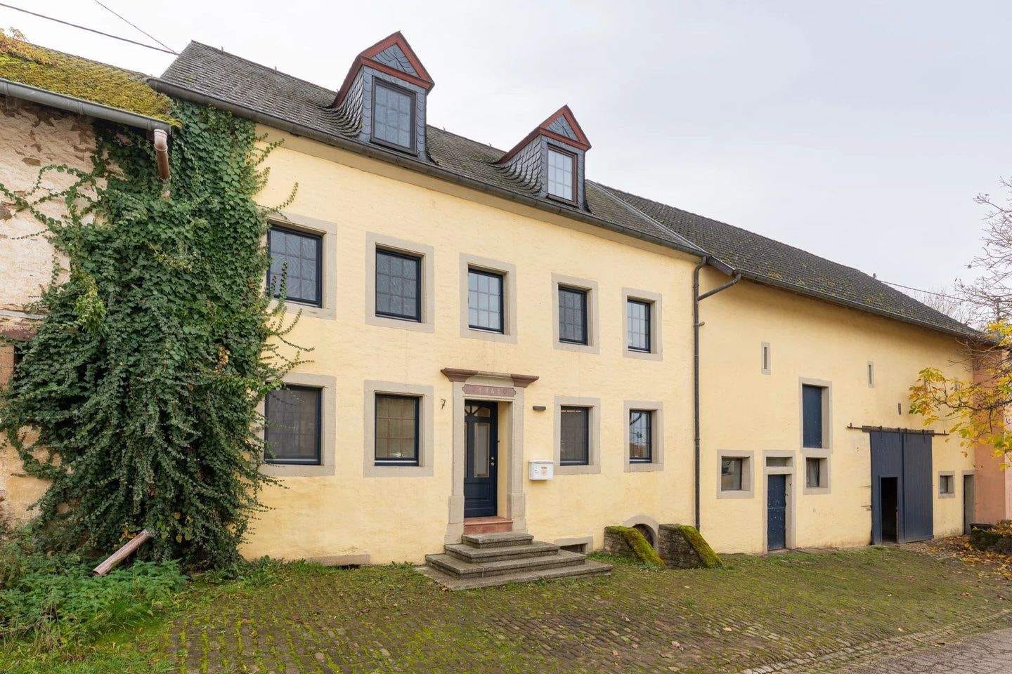 Immobilie in Welschbillig - Bauernhaus zum Verkauf in Ittel - Welschbillig - Bild 0