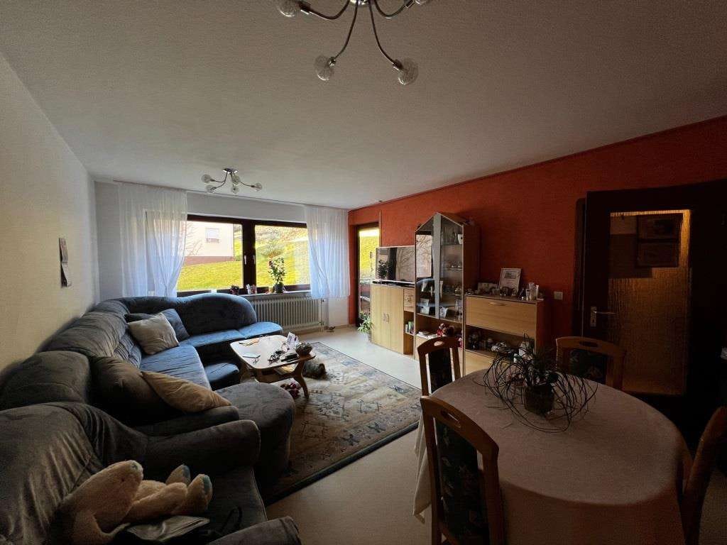 Immobilie in Unterreichenbach - Unterreichenbach - beste Ortsrandlage! Sonnige 2-Zimmer-ETW mit Balkon, Kellerraum und Stellplatz! - Bild 3
