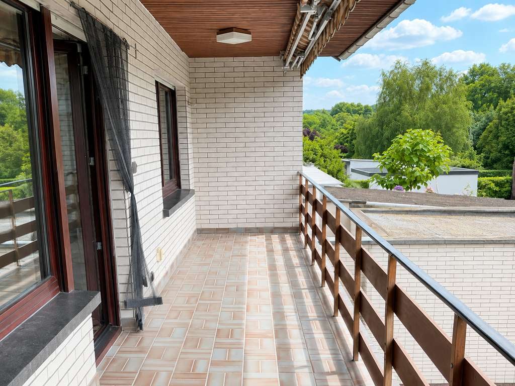 Immobilie in Bad Hönningen - Großes Familienhaus –zwei Wohnbereiche – viele Möglichkeiten in Ariendorf - Bild 4