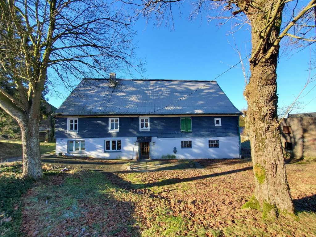 Immobilie in Radevormwald - Ihr Landhaus-Traum: Bauernhaus + Scheune mit viel Charme und Raum zur Entfaltung - Bild 0