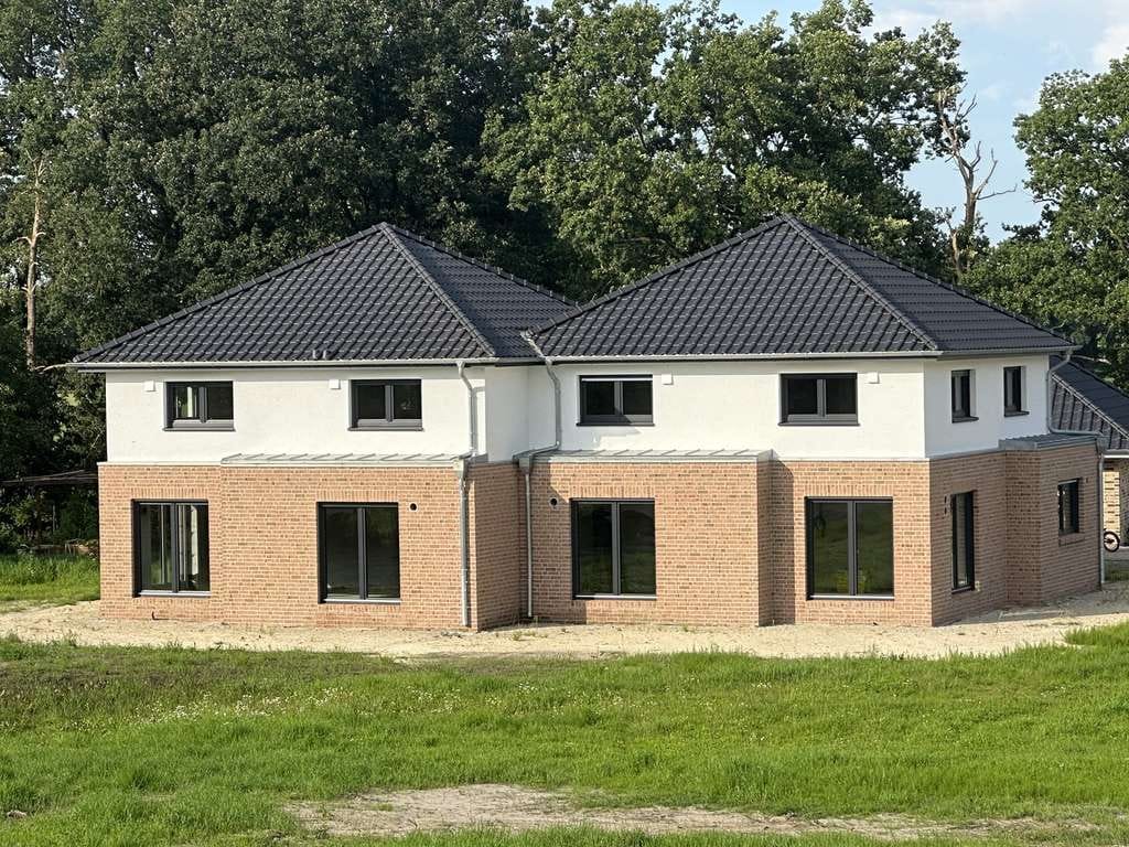 Immobilie in Düdenbüttel - Hochwertige Doppelhaushälfte in 21709 Düdenbüttel bei Stade - Bild 0