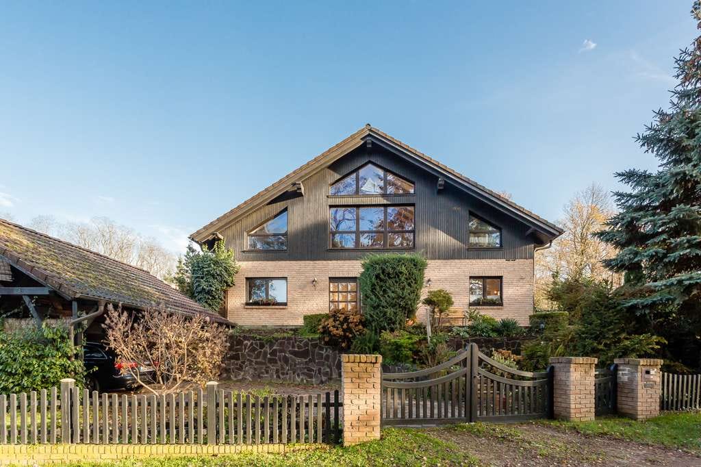 Immobilie in Diensdorf-Radlow - Einfamilienhaus mit Einliegerwohnung und herrlichem Seeblick - Bild 1