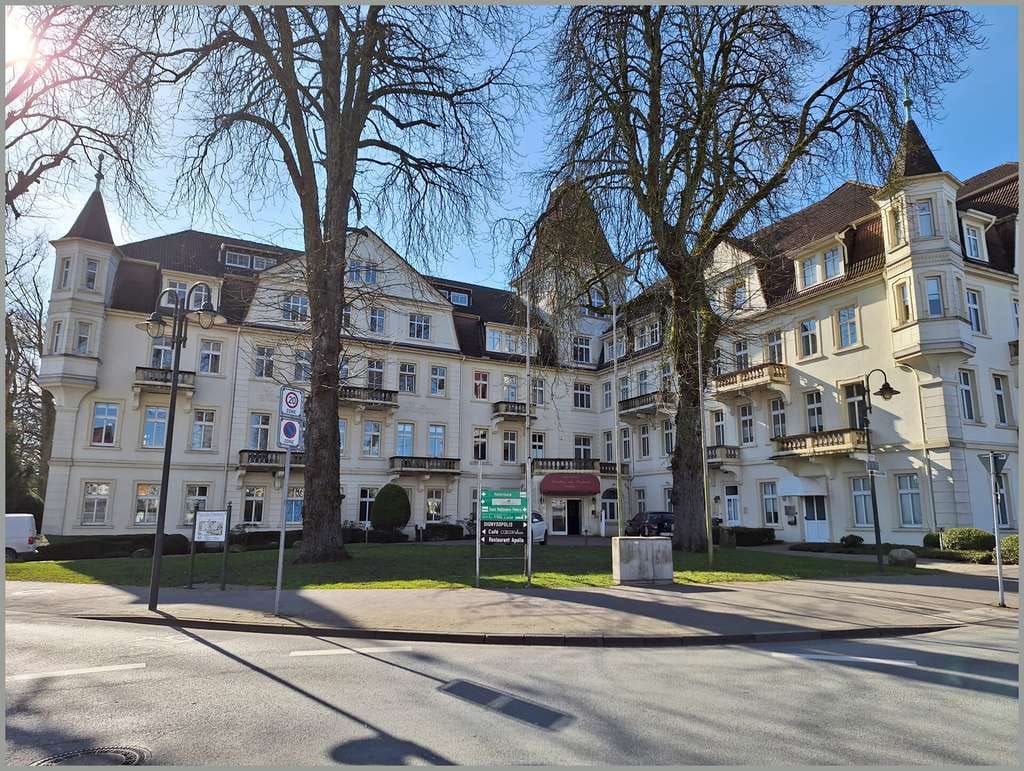 Immobilie in Bad Rothenfelde - 2 Zimmer-Maisonette-Eigentumswohnung "Residenz" mit Blick in den Kurpark - Bild 0