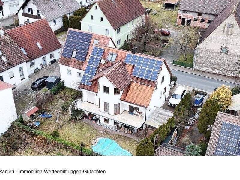 Immobilie in Weisendorf - Wohnhaus mit großem Nebengebäude zur  vielseitigen Nutzung und Garagen mit schönem Garten und Pool - Bild 0