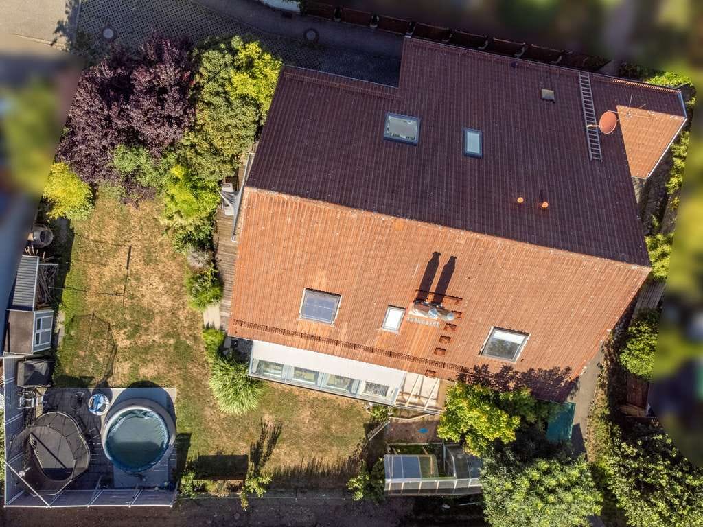 Immobilie in Niederrieden - Viel Platz für die ganze Familie – Einfamilienhaus mit separater Einliegerwohnung - Bild 2