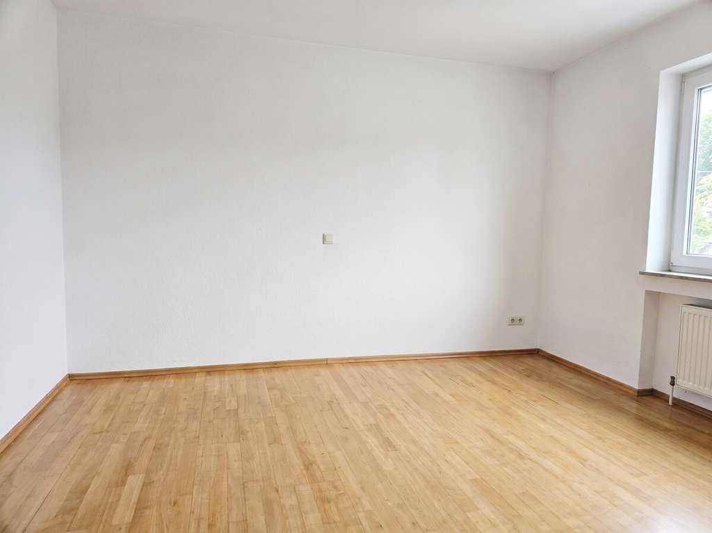 Immobilie in Illertissen - Helle 3-Zimmer-Wohnung mit Balkon in ruhiger Lage in Illertissen - ideal als Kapitalanlage - Bild 4