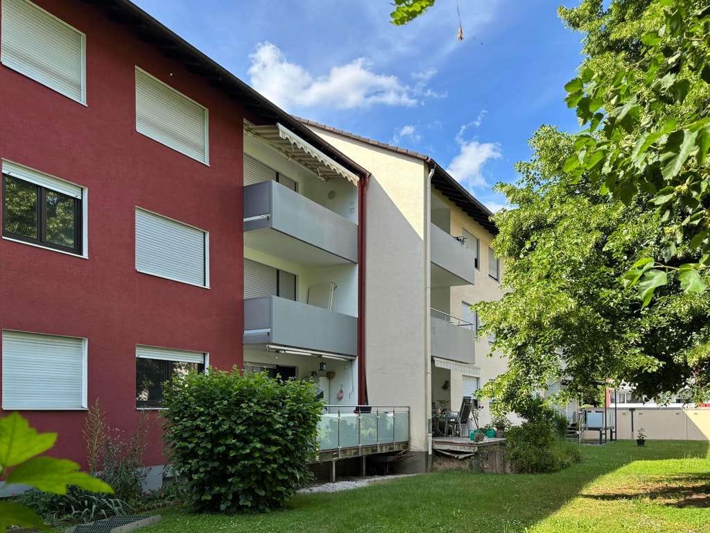 Immobilie in Kenzingen - Ein Zuhause zum Verlieben: Komfortable 3,5-Zimmer-Wohnung mit Platz und Grün in Kenzingen - Bild 1