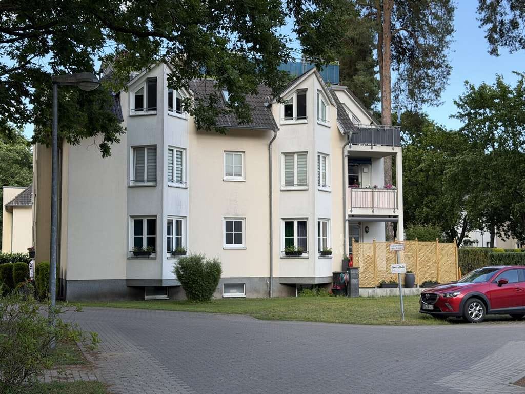 Immobilie in Hennigsdorf - Attraktive Kapitalanlage in naturnaher Waldlage – Vermietete 3-Zimmer-Eigentumswohnung mit Balkon un - Bild 0