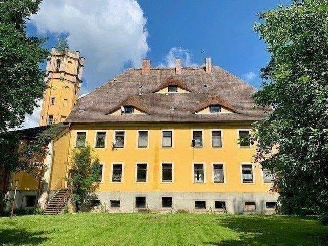 Immobilie in Hähnichen -  SCHLOSS - perfekt für kleines Hotel Schönheitsklinik Mehrgenerationen-Wohnen - Bild 3