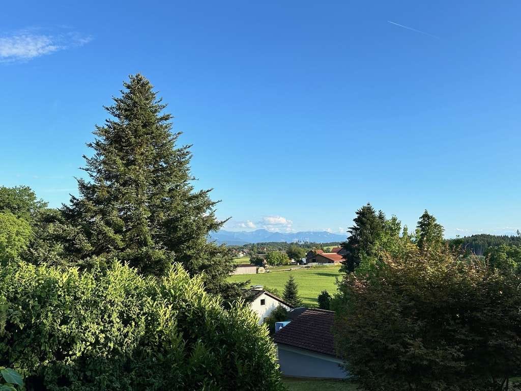 Immobilie in Achberg - Großzügiges Haus mit Alpenblick in Südhanglage - Bild 2