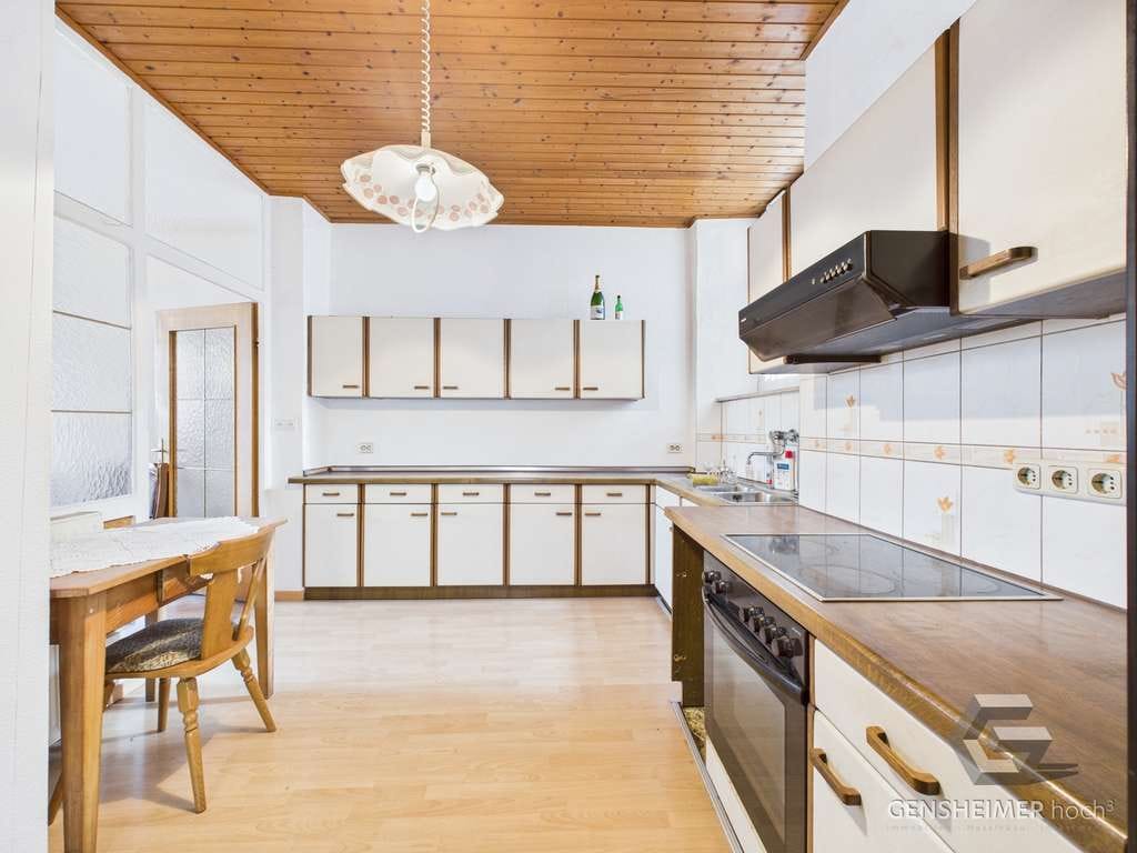 Immobilie in Gommersheim - Raum für Ideen: Wohnhaus mit Scheune, Nebengebäude und idyllischem Garten - Bild 2