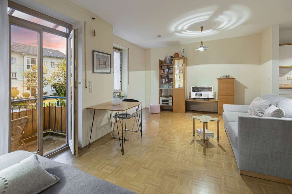 Immobilie in Holzkirchen - Attraktives, vermietetes Apartment in Holzkirchen mit Tiefgaragenstellplatz inklusive - Bild 0