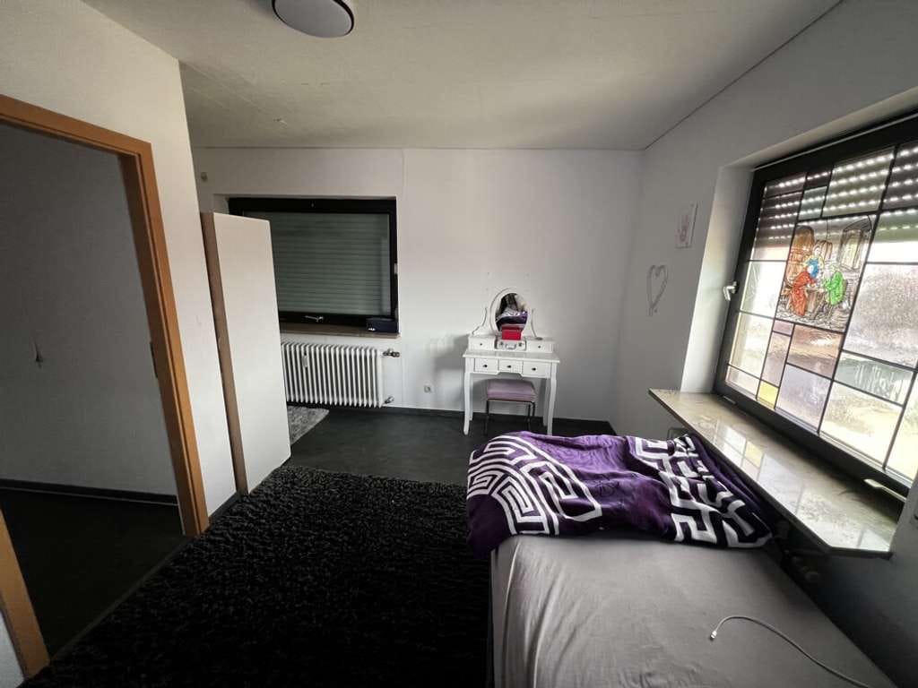 Immobilie in Schönaich - Kapitalanlage: Gepflegte 3,5-Zimmer-Whng mit großem Balkon, Sauna + Stellplatz inklusive - Bild 4