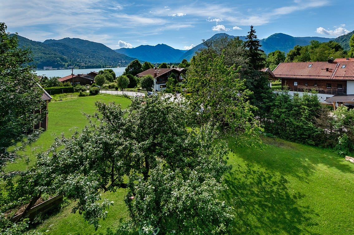 Immobilie in Bad Wiessee - MEHRFAMILIENHAUS MIT SEEBLICK UND ENTWICKLUNGSPOTENZIAL, Bad Wiessee - Bild 2