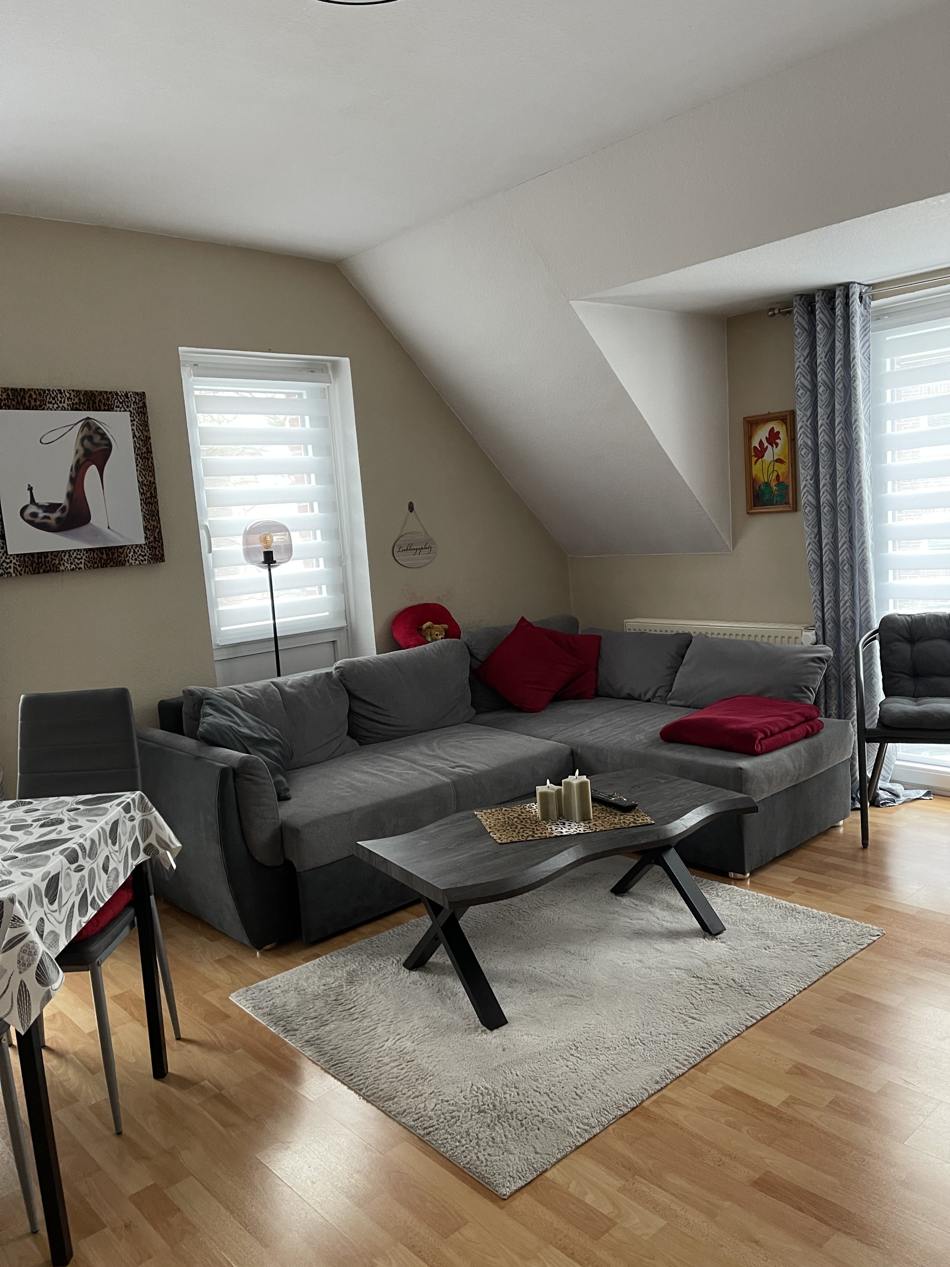 Immobilie in Schortens - Top gepfl. Dachgeschoß-Wohnung in ruhiger Zentrumslage - Bild 3