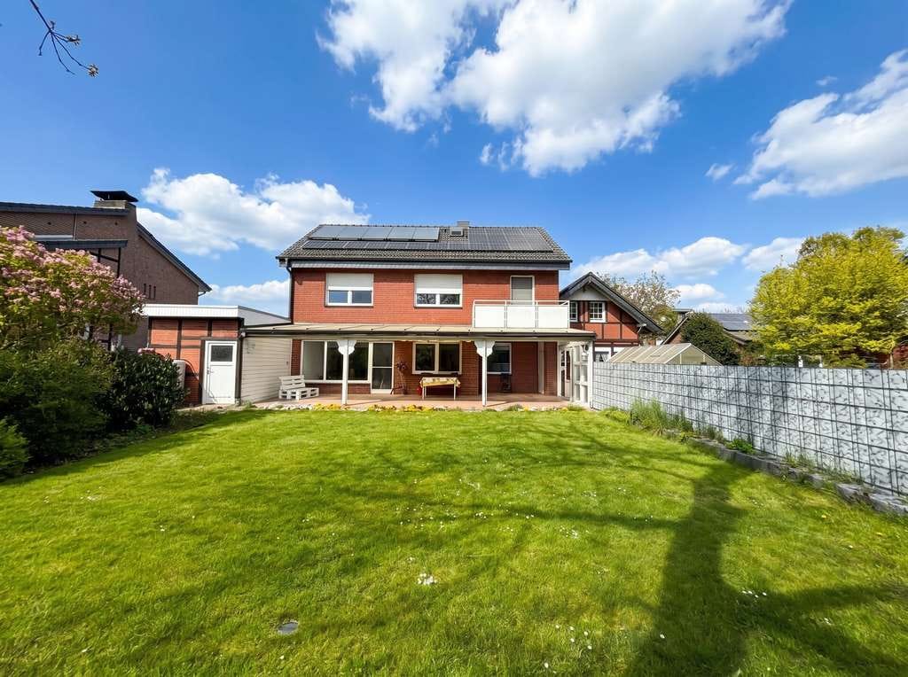 Immobilie in Telgte - energetisch aufgewertetes Haus mit viel Platz für Mehrgenerationen, Familien oder Kapitalanleger - Bild 0