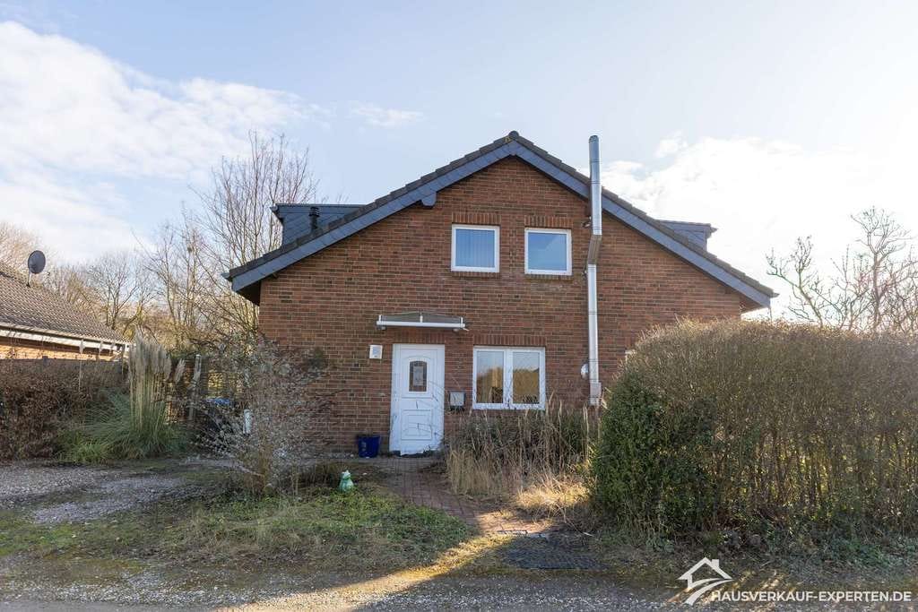 Immobilie in Hamminkeln - Entspanntes Wohnen am Wochenende – Haus mit Kamin und Garten - Bild 2