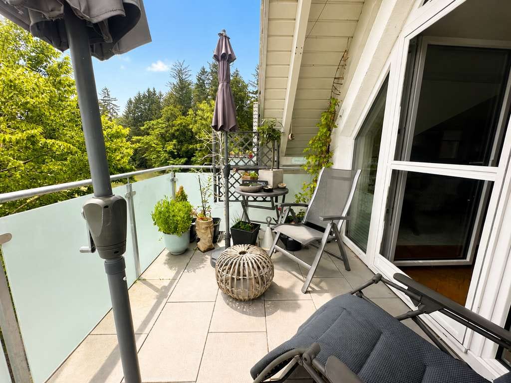 Immobilie in Ellgau - Exklusive und hochwertig ausgestattete 3 ZKB mit gr. Balkon, EBK und Garage! KFW 40 Plus - Bild 0