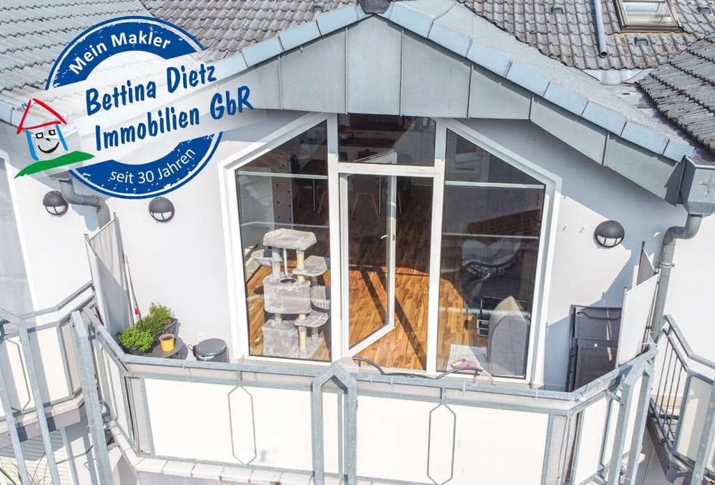 Immobilie in Groß-Zimmern - DIETZ: Helle freundliche 3-Zimmer Dachgeschosswohnung in Groß-Zimmern mit Garage und sonnigem Balkon - Bild 1
