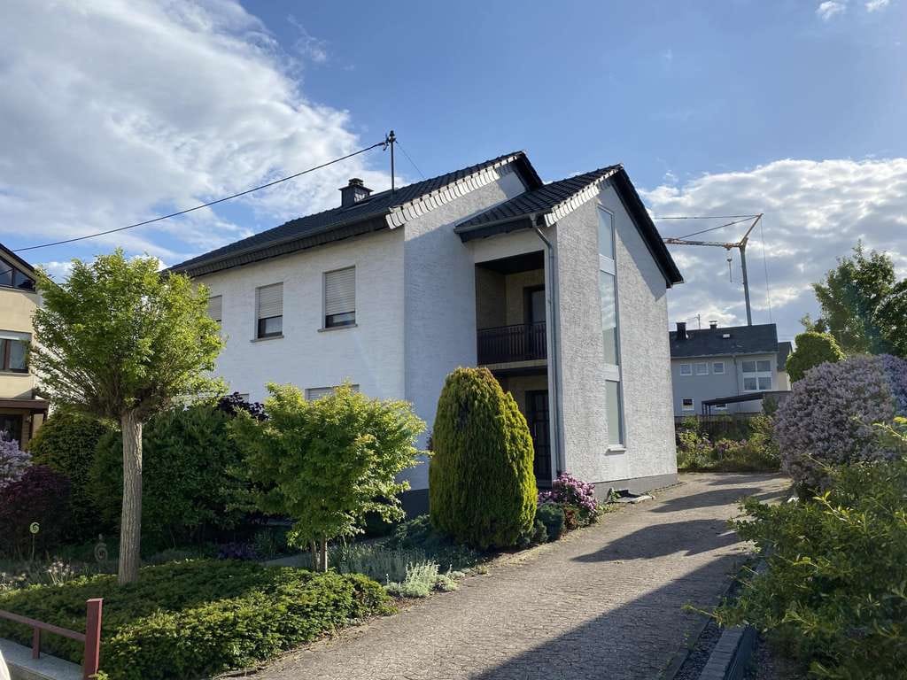 Immobilie in Rheinböllen - zentral und dennoch ruhig gelegen: Ihr neues Zuhause mit frischem Dach in Rheinböllen - Bild 0