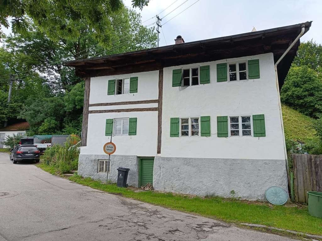Immobilie in Irsee - Ein Haus mit Charakter: Denkmalgeschütztes Schmuckstück in idyllischer Lage von Irsee - Bild 2