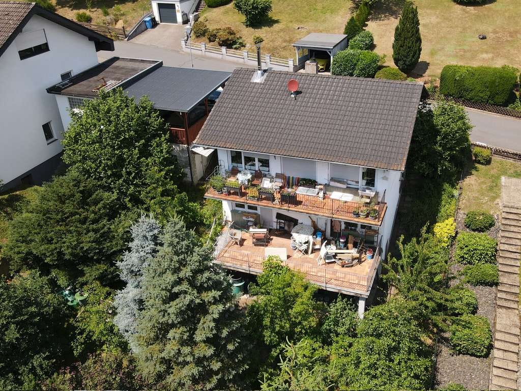 Immobilie in Brombachtal - EFH mit großem Grundstück in naturnaher Lage und unverbaubarer Aussicht in Brombachtal! - Bild 1