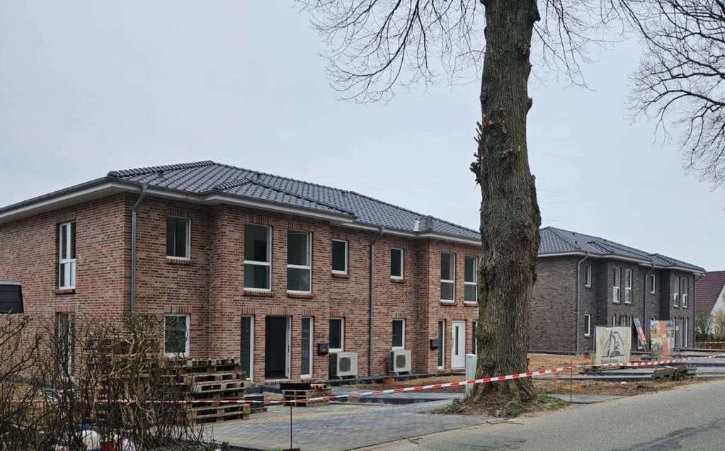 Immobilie in Rohlstorf - Traumhaftes DHH in Warder inkl. PV Anlage - A+ - Erstbezug! - Bild 1