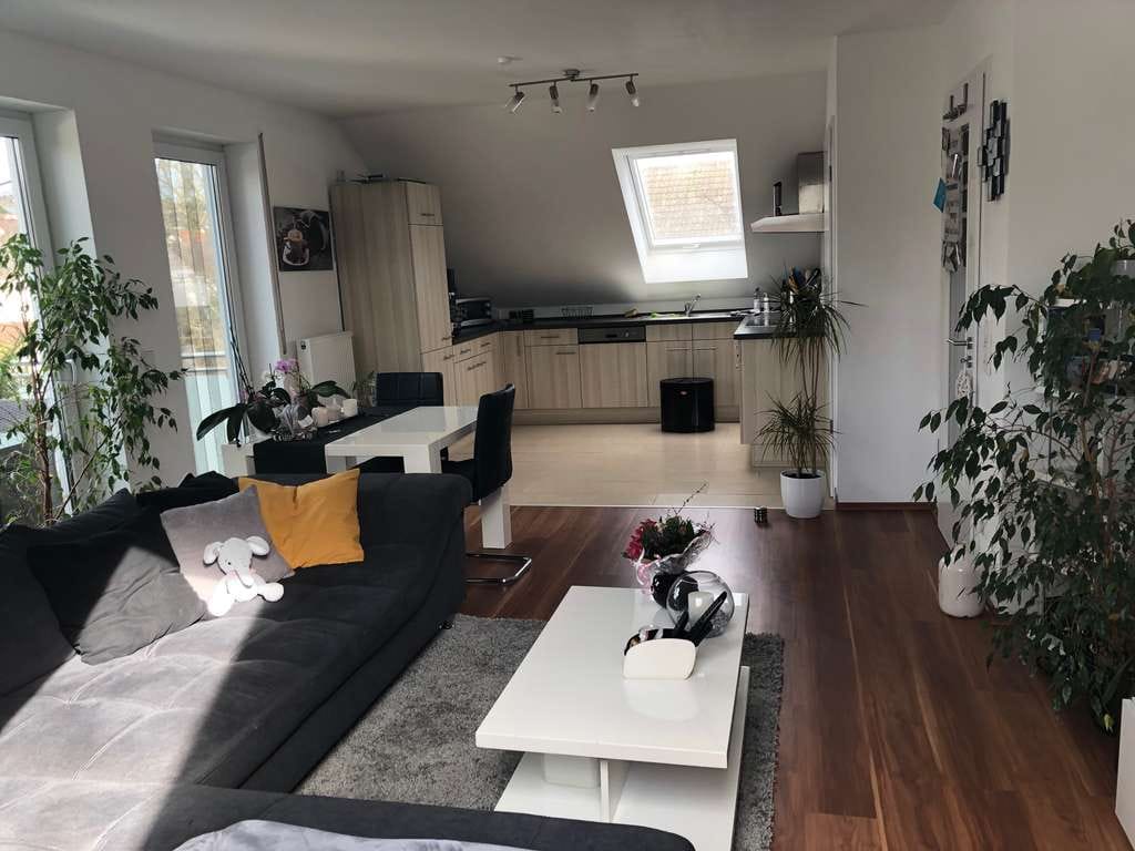 Immobilie in Ober-Olm - Gepflegte 2-Zimmer-DG-Wohnung mit Balkon und EBK im beschaulichen Ober-Olm - Bild 3