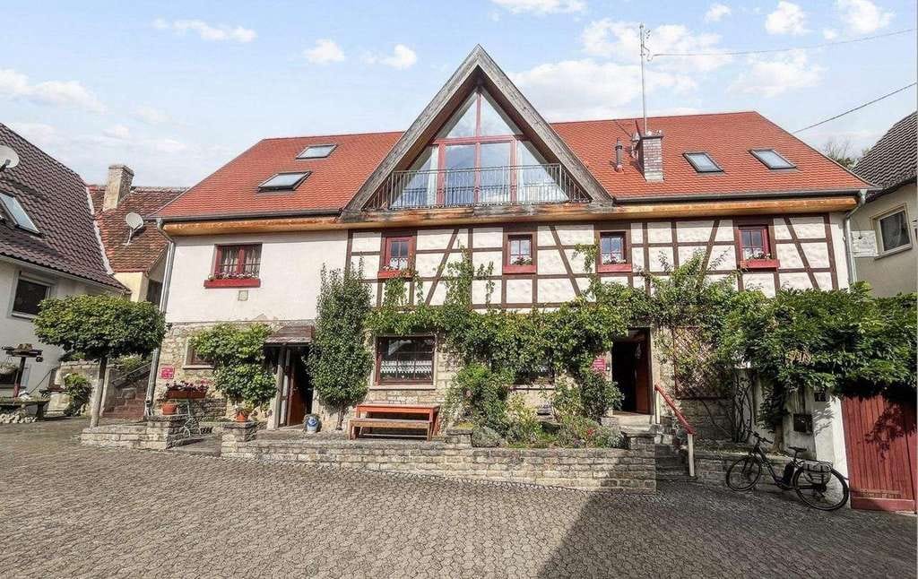 Immobilie in Randersacker - Wohn- und Ferienhaus mit Gastwirtschaft - Bild 0