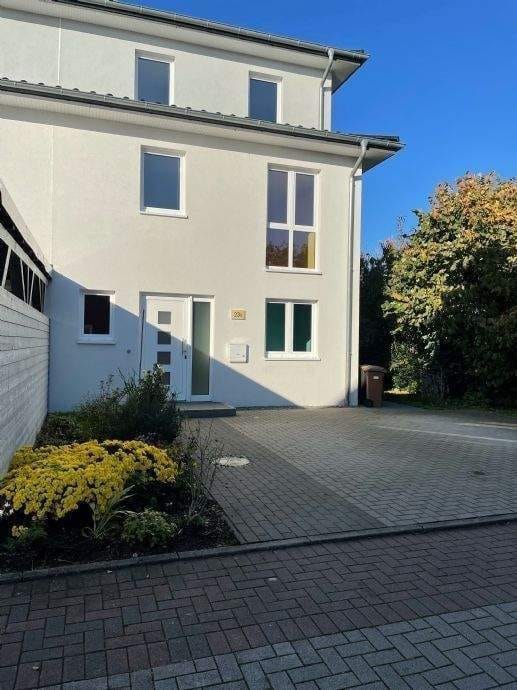 Immobilie in Schacht-Audorf - ab sofort exclusives Endreihenhaus mit Blick auf Stadt/Natur/Kanal - Bild 0