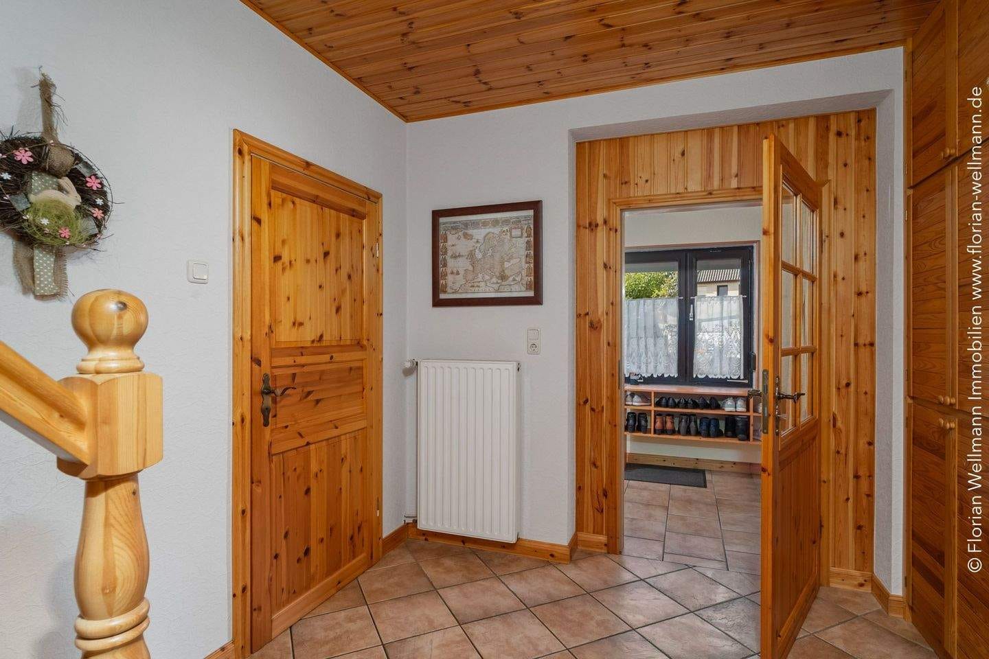 Immobilie in Oyten - Oyten - Bassen | Gepflegtes Einfamilienhaus mit viel Platz, zwei Terrassen, großem Garten und Doppelgarage in idyllischer Ortsrandlage - Bild 2