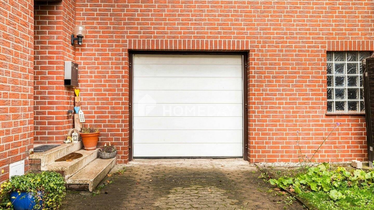 Immobilie in Bad Salzdetfurth - Großzügig & naturnah: EFH mit Garten, Terrasse, Garage und herrlichem Ausblick in Östrum - Bild 1