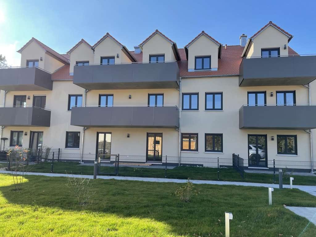Immobilie in Plößberg - Traumhafte Dachgeschosswohnung im Neubauprojekt "Wohnen an der Goldenen Straße" in Plößberg! - Bild 0