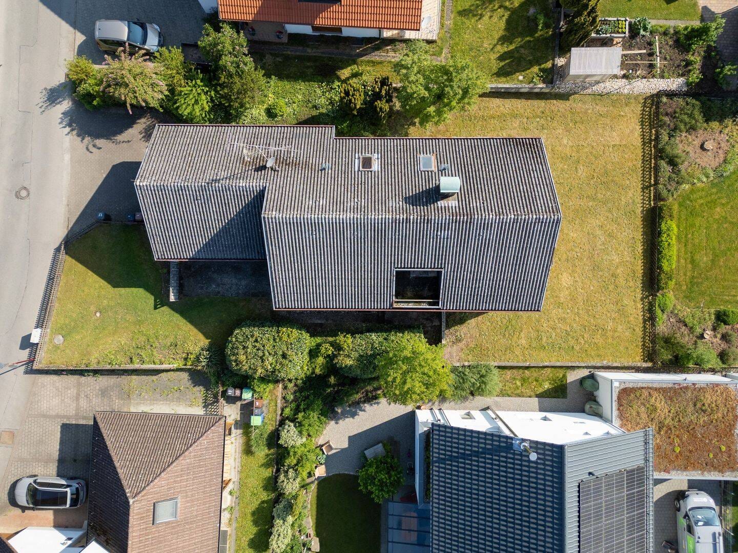 Immobilie in Frickingen - Vielseitig nutzbares 2-Fam.-Haus mit großem Garten u. Ausbaupotenzial in ruhiger Lage von Frickingen - Bild 2
